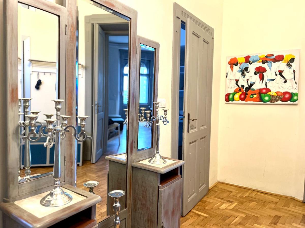 F14 Guest House By Small Home Budapest Eksteriør bilde